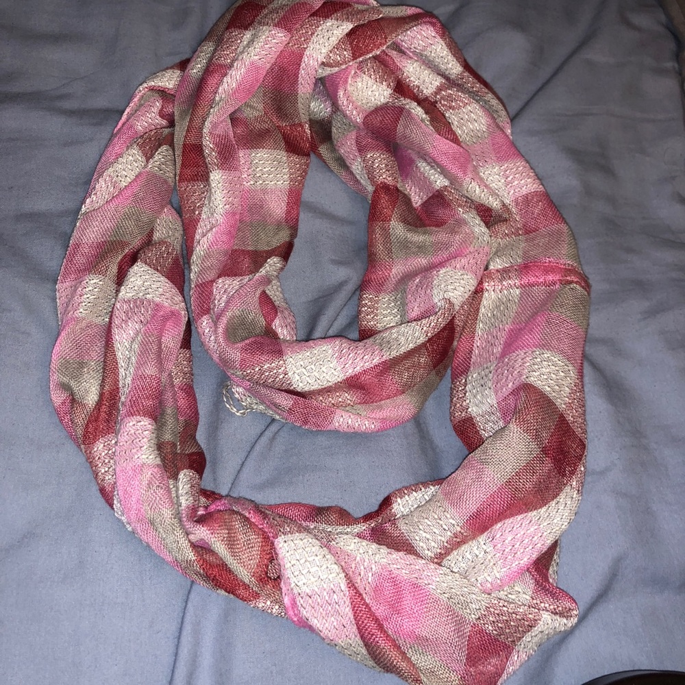 Infinity scarf